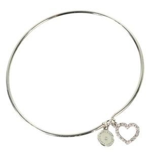 MICHAEL KORS SILVER TONE OPEN BRACELET W/PAVE HEART & LOGO CHARM